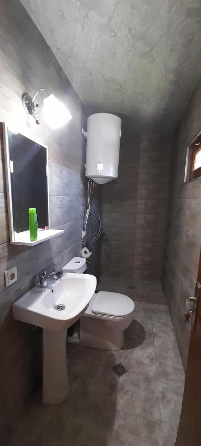 Guest House Lekhtagi เมสเตีย ภายนอก รูปภาพ