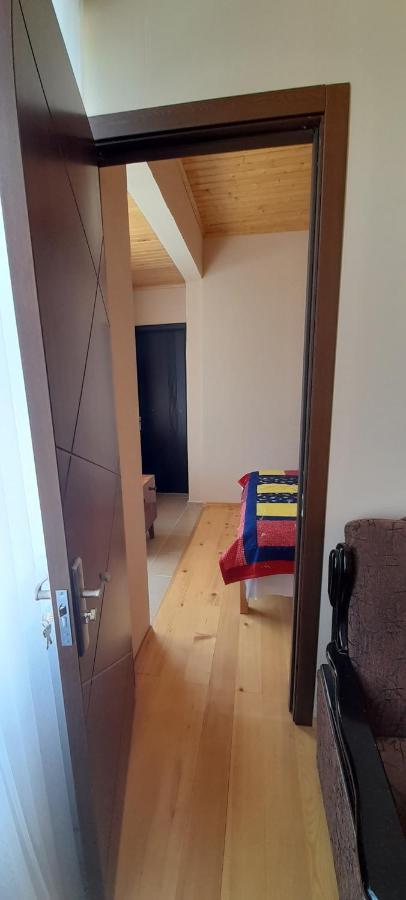 Guest House Lekhtagi เมสเตีย ภายนอก รูปภาพ