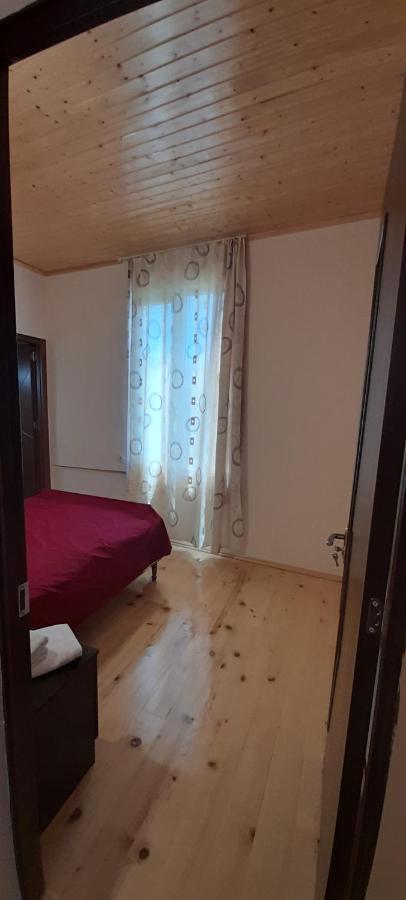 Guest House Lekhtagi เมสเตีย ภายนอก รูปภาพ